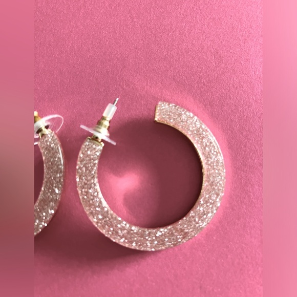 Women’s Hoop earrings, one side beautiful pinkish sparkle, other side gold. - Picture 10 of 16